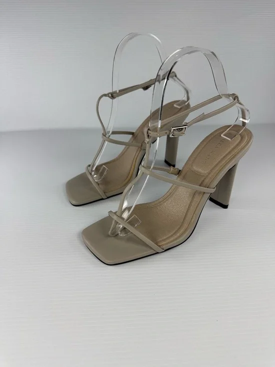 Azalea Wang Avena Gray Strappy Heels Size 7 Square Toe Ankle Strap - Picture 5 of 7